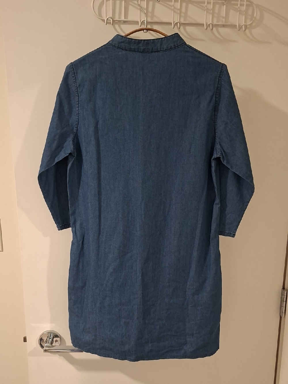 Bayo Blue Denim/Chambray Collarless Roll-tab Tunic Top with Pockets (Size S) - Picture 6 of 6
